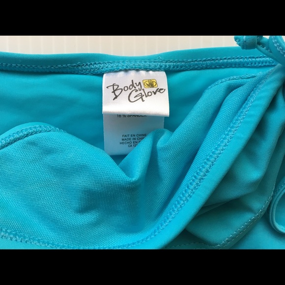 Body Glove 2 Pc bikini halter top & cheeky bottom - Picture 5 of 7